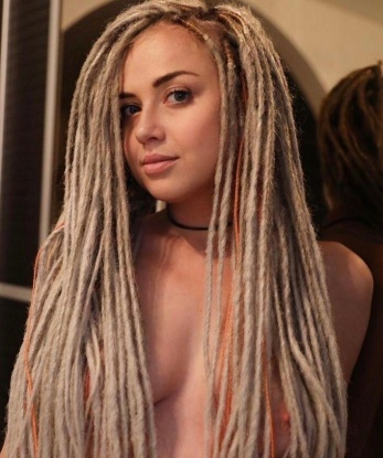 Здесь ты найдешь все, что искал: утонченность, страсть, нежность и незабываемые впечатления. У меня есть прекрасные отзывы, которые подтверждают мою мастерство. 👠✨ Мои услуги - это настоящее искусство любви, которое я создаю специально для тебя. Фото гарантируют мою реальность и потрясающую внешность. Жду тебя в Москве, чтобы подарить тебе незабываемые моменты наслаждения. 🌃🌹 353, 27 лет