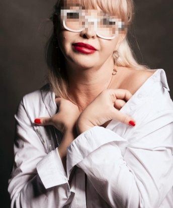 Изысканная кокетка с шикарной внешностью предлагает провести незабываемое время в ее обаятельной компании. Гарантирую вам океан страсти и наслаждения. 1793, 42 года